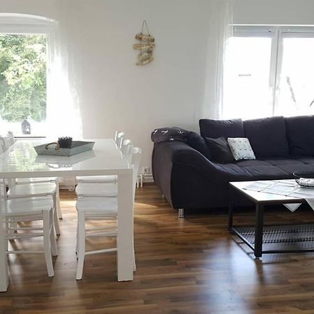Haushälfte mit Garten und Terrasse Achtung aktuell Baustelle in der Straße Flensburg Exterior foto