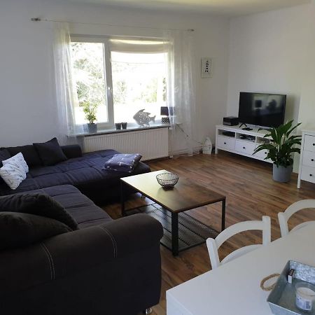 Haushälfte mit Garten und Terrasse Achtung aktuell Baustelle in der Straße Flensburg Exterior foto